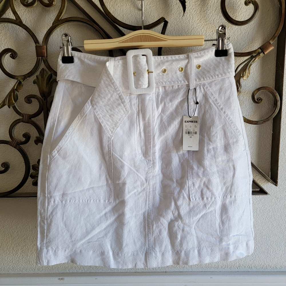 White Express Skirt with Belt
